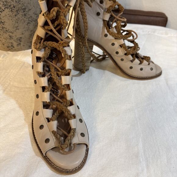 Free People Pember Chunky Heel 7.5 EUC Gladiator Grunge Boho Fairy Fest Rare - Picture 8 of 16